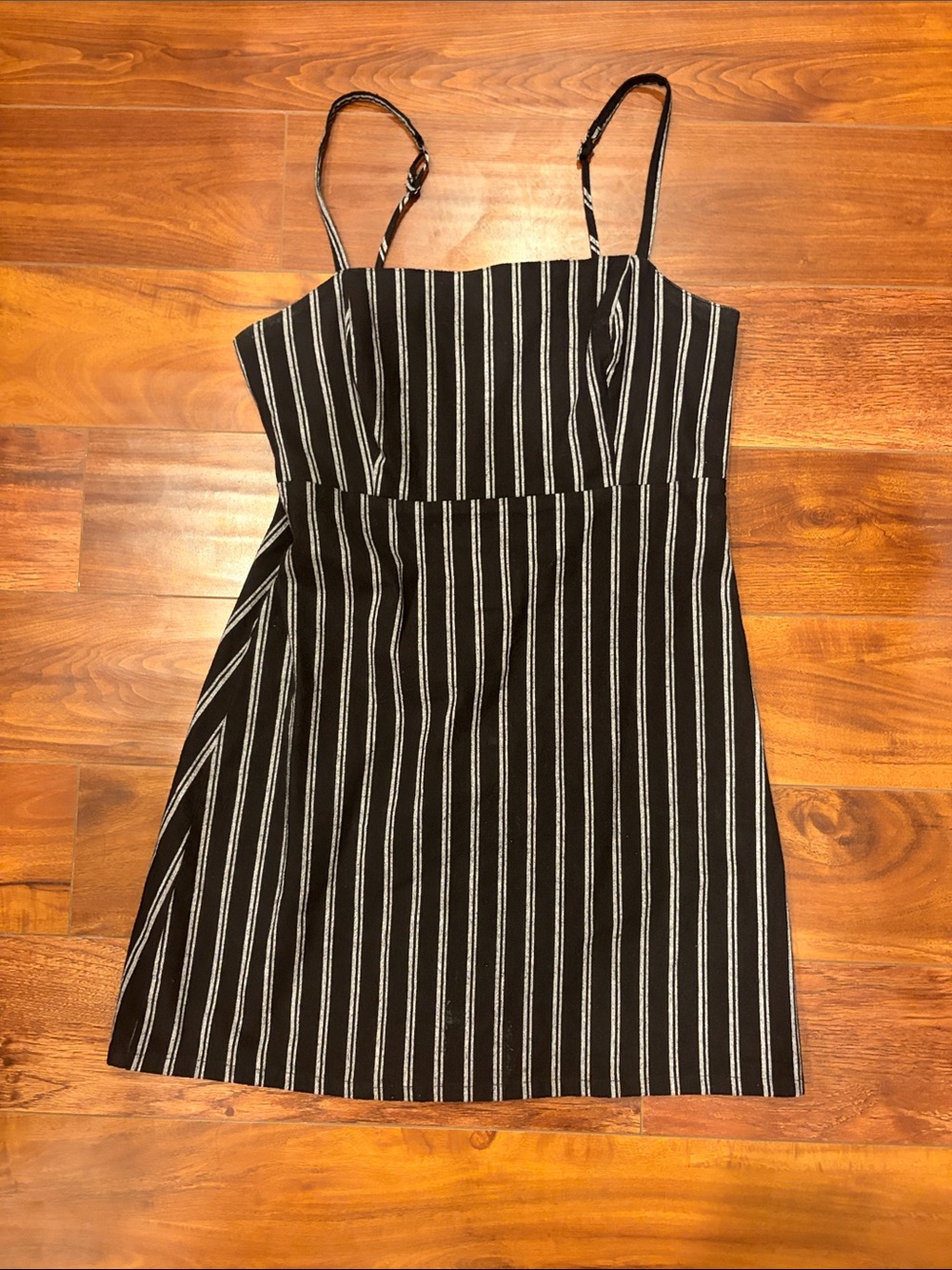 Hollister Black & White Vertical Striped Mini Dress – Size L